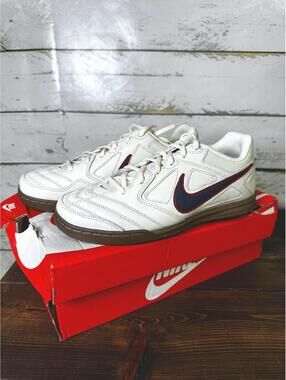 Nike Men's Gato Shoes Wht/Thunder Blue/Red/Gum Soles Men's 8/Women's 9.5 NIB